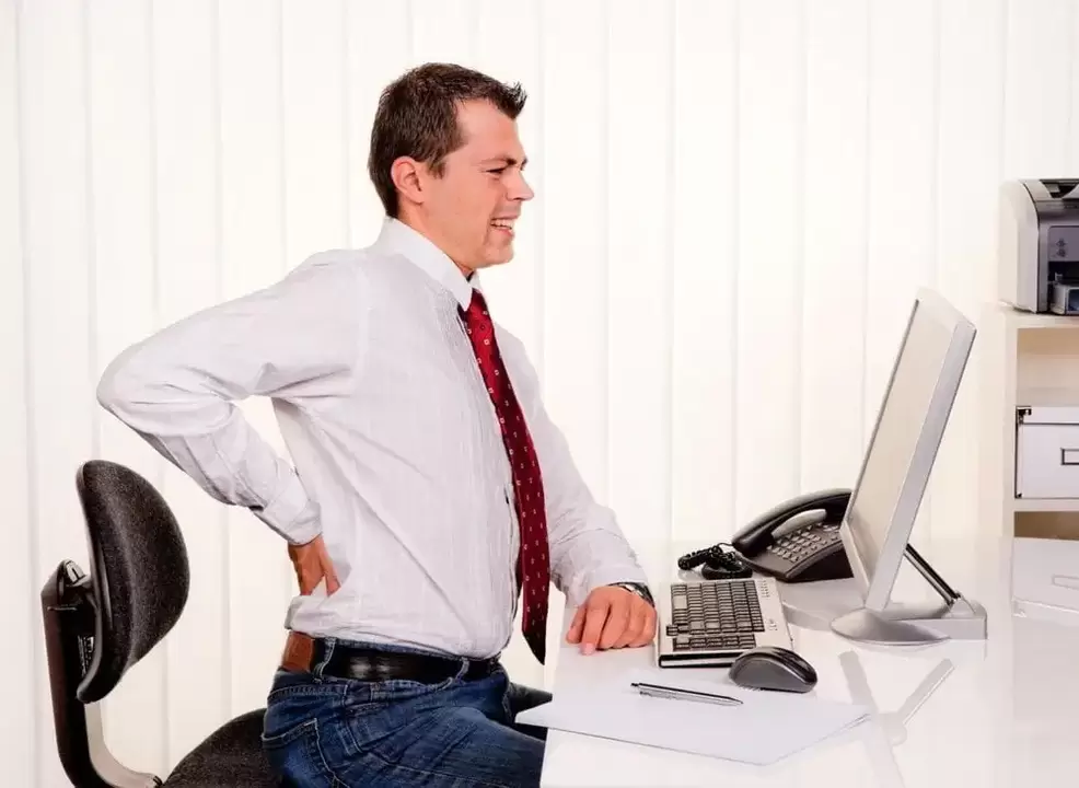 Back pain due to osteochondrosis when working sedentary